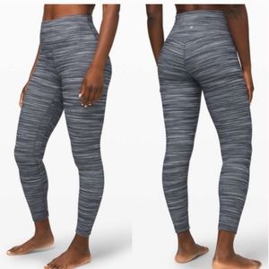 Lululemon align II 25” mini space dye herringbone Heathered black& white. Size 4